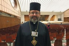 Ukrainian archbishop assures people that God is with them
